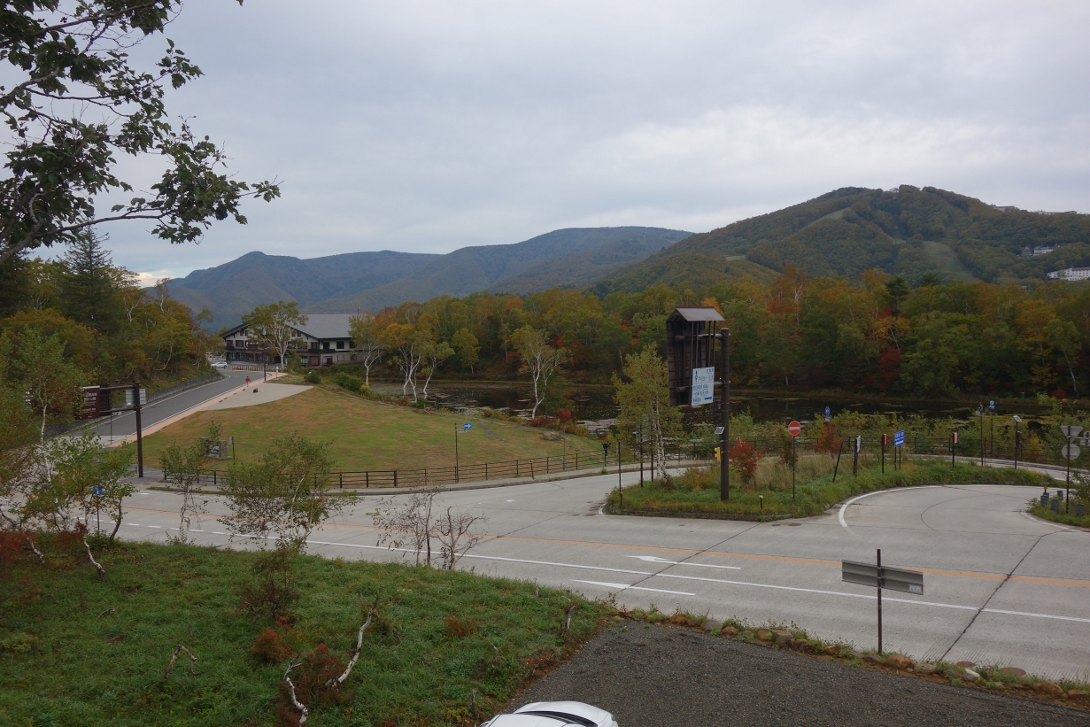 志賀高原蓮池の紅葉