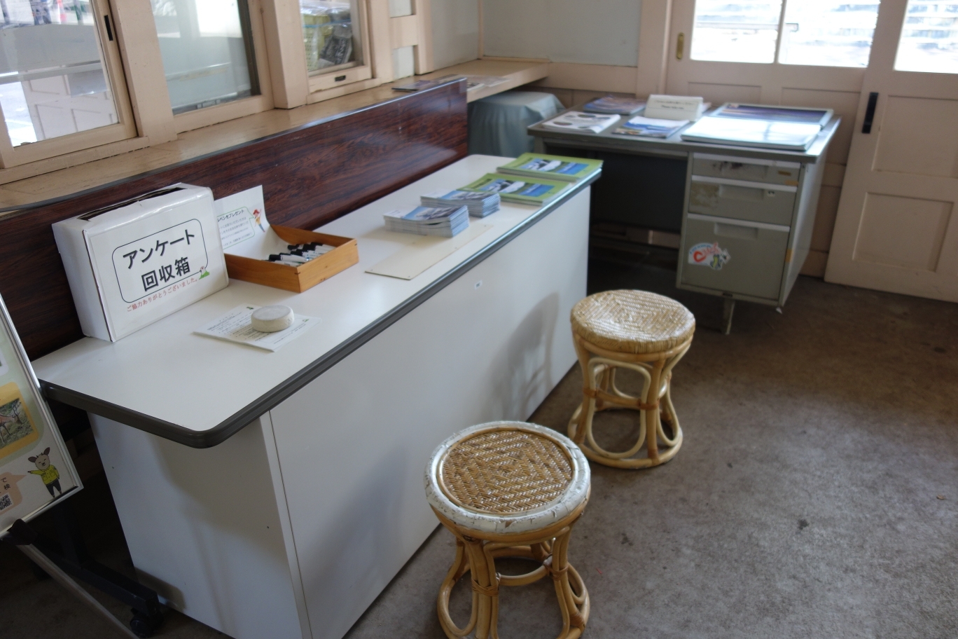 写真展観覧後のアンケート記入場所