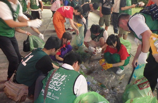 クリーンアップ活動の様子