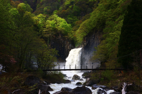5月14日の苗名滝