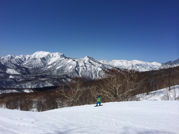 高妻山・乙妻山と北アルプスの山々