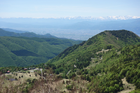笠ヶ岳峠付近から西を望む