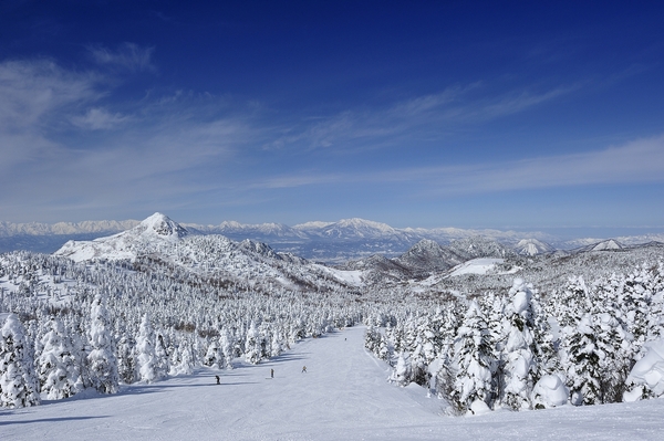 横手山スキー場からの眺め