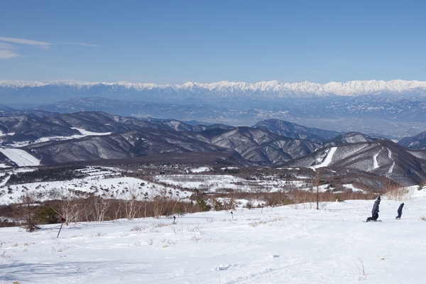 根子岳中腹から峰の原高原を望む