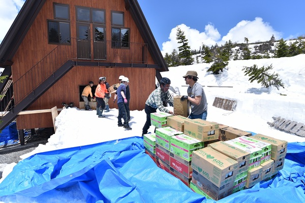 荷ほどきして運び入れ