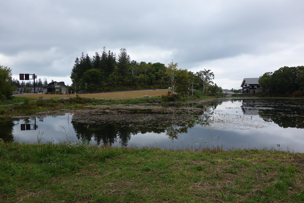 蓮池広場と山の駅