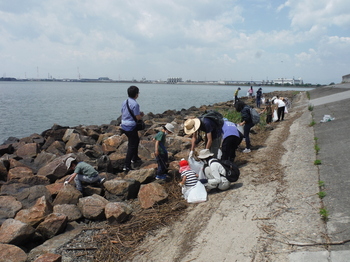 2021年5月29日　藤前干潟で清掃活動